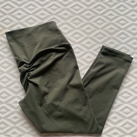 Ryderwear motion 7/8 scrunch bum leggings medium - Picture 2 of 12